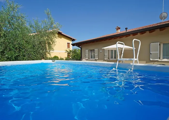 Serraglie Con Piscina Privata Βίλα Raffa